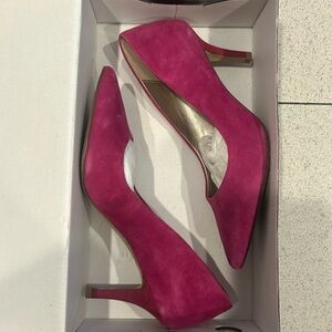 Alfani Jeules Heels ~ Fuchsia suede